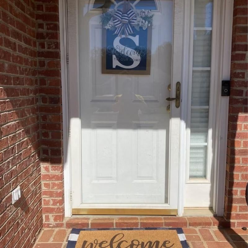 Letter & Leaf Design Door Hanger