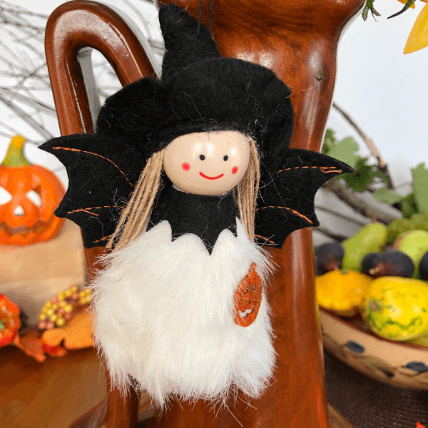 Smiling halloween witch dolls – for fun & spooky vibes