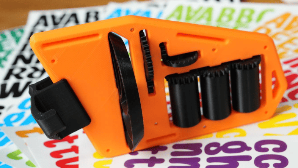 🚴‍♂️ 3D Printed Wind-Powered Rotating Road Bike Number Plate