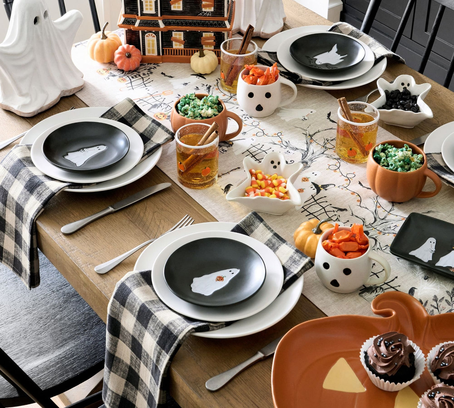 Scary Squad Appetizer Plates (4-Piece Set)